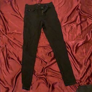 Black stretchy pants